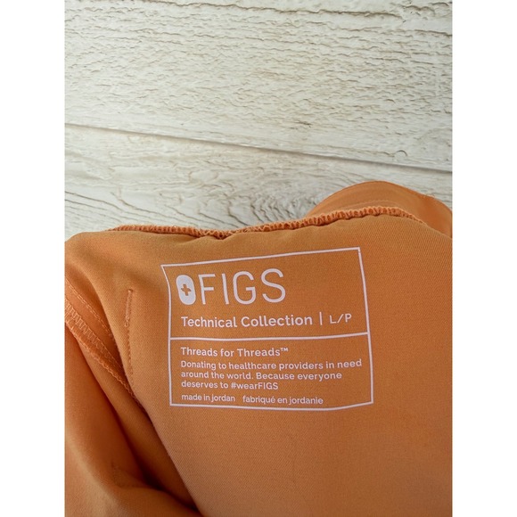 FIGS Rafaela Oversized Sleeveless Scrub Set Shaka Orange Size Large Petite - Picture 10 of 10